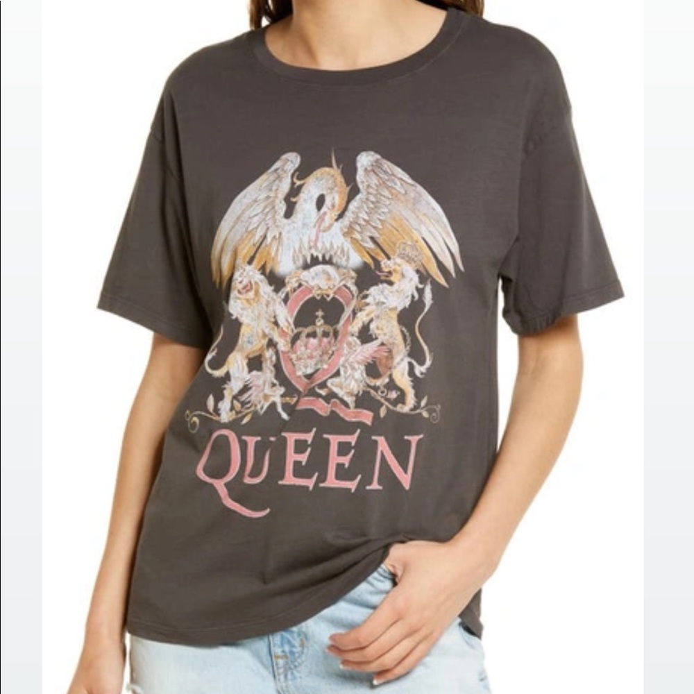 Queen by Daydreamer